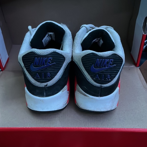 Air Max 90’s (Toronto Raptor addition) - Picture 4 of 5